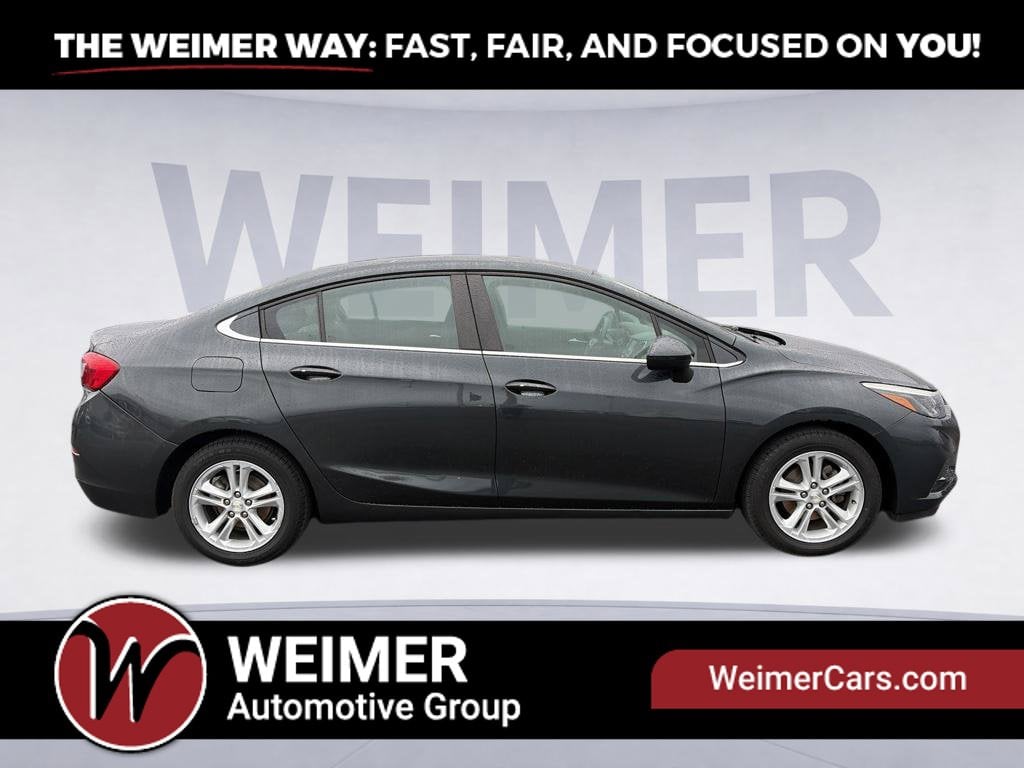 2018 Chevrolet Cruze LT Photo in Moorefield WV 26836