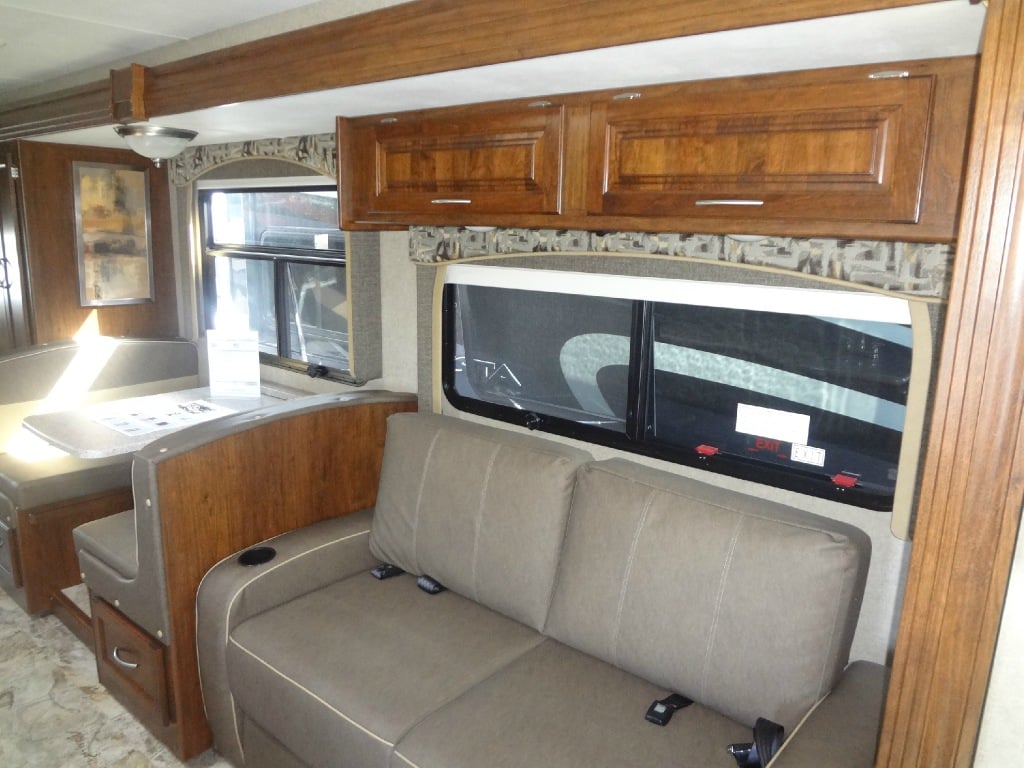 2027 Jayco Jay Feather Air 15MRB Photo in Moorefield WV 26836