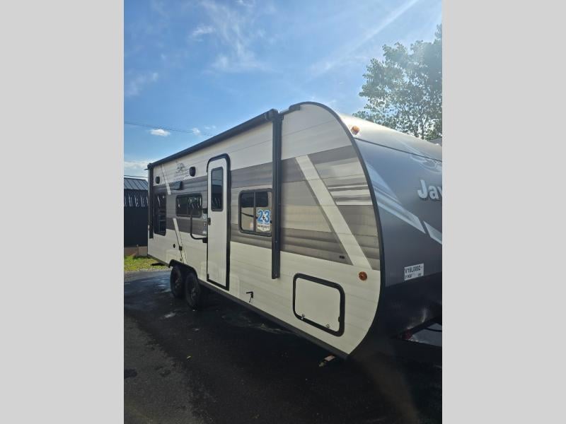 2027 Jayco JAY FLIGHT 210QB JAYCO Photo in Moorefield, WV 26836