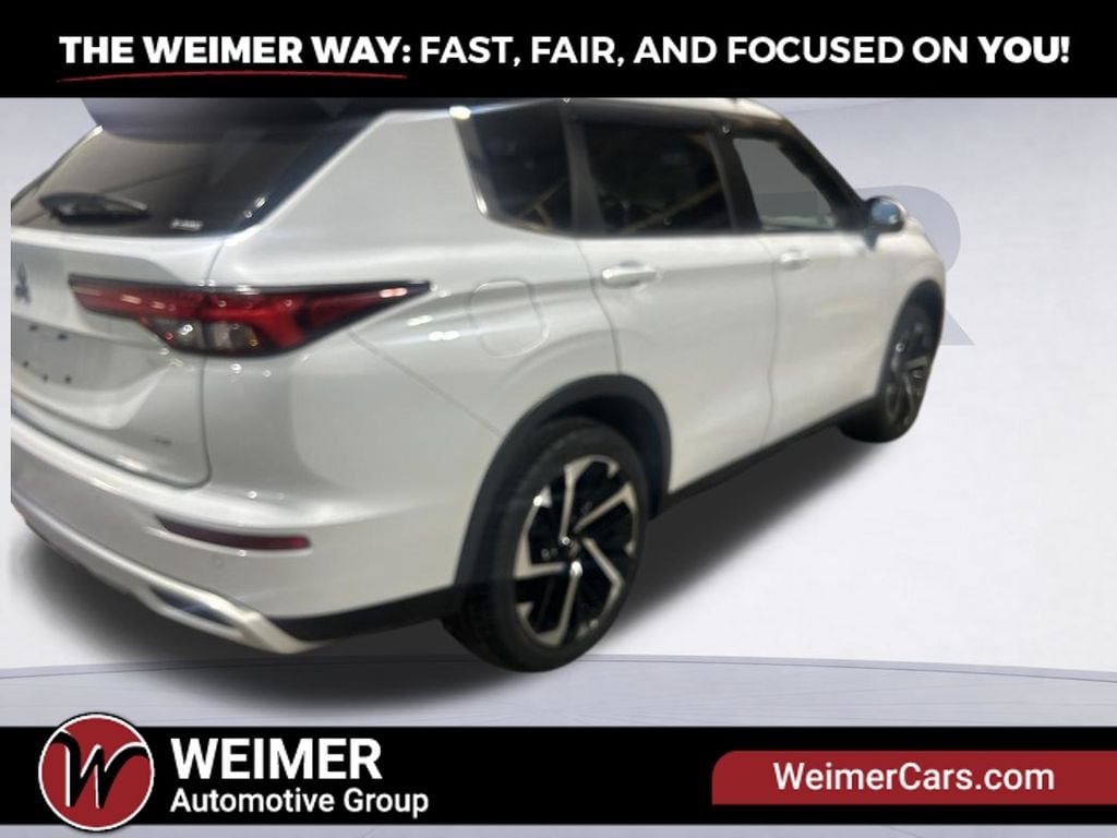 2024 Mitsubishi Outlander Photo in Cumberland, MD 21502