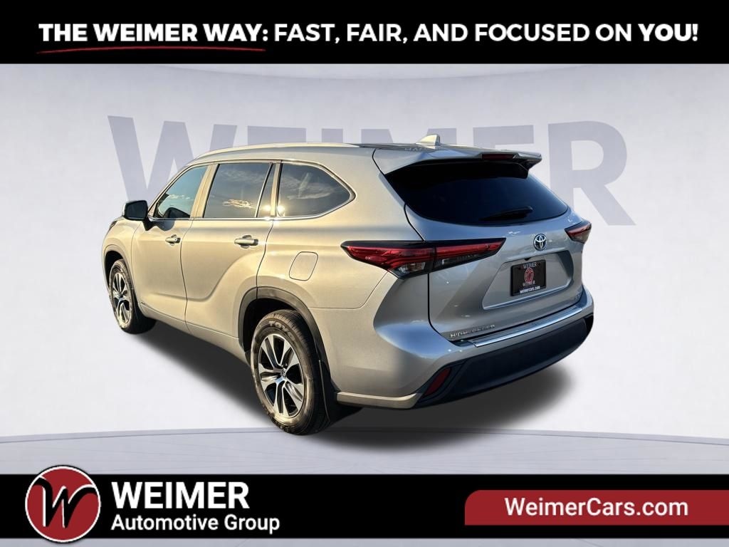 2023 Toyota Highlander Hybrid Photo in Morgantown, WV 26501