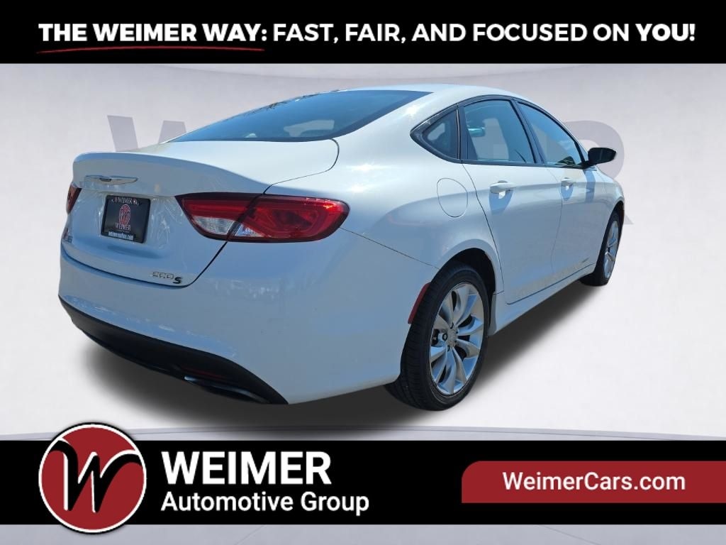 2015 Chrysler 200 Photo in Moorefield, WV 26836