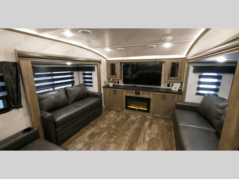Pre-Owned 2022 Forest River RV Sabre 37FLH - photo - 42