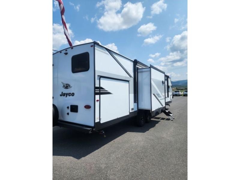 New 2025 Jayco 331BTS Jay Flight - photo - 2