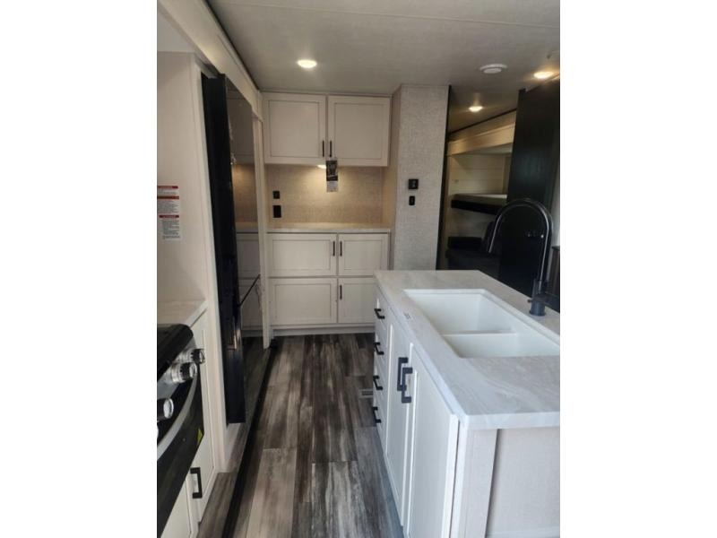 New 2025 Jayco 331BTS Jay Flight - photo - 10