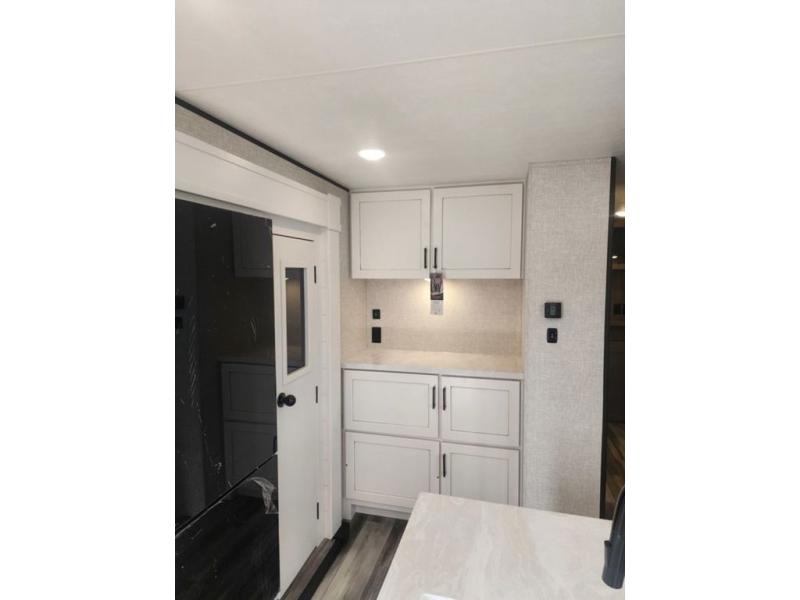 New 2025 Jayco 331BTS Jay Flight - photo - 13
