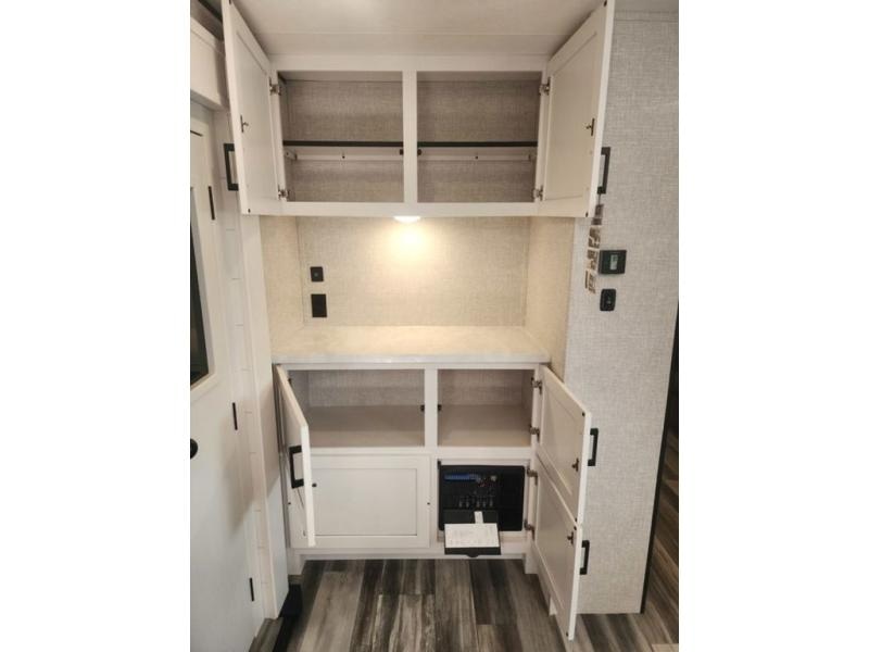 New 2025 Jayco 331BTS Jay Flight - photo - 14