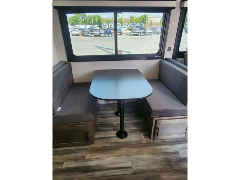 New 2025 Jayco 331BTS Jay Flight - photo - 20