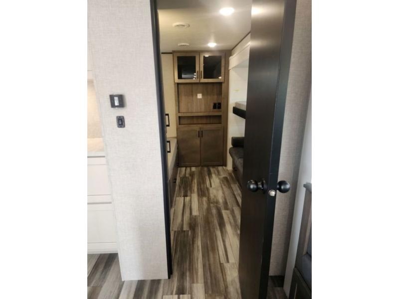New 2025 Jayco 331BTS Jay Flight - photo - 21