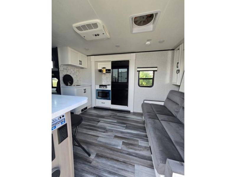 New 2025 Jayco 18MBH Jay Feather Air - photo - 11