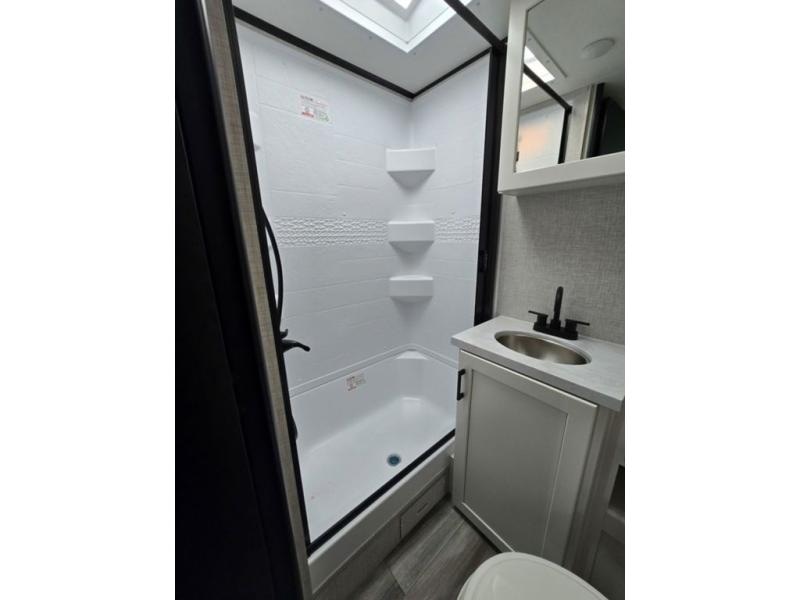 New 2025 Jayco 18MBH Jay Feather Air - photo - 19