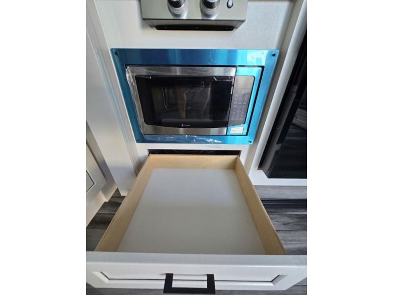 New 2025 Jayco 18MBH Jay Feather Air - photo - 32