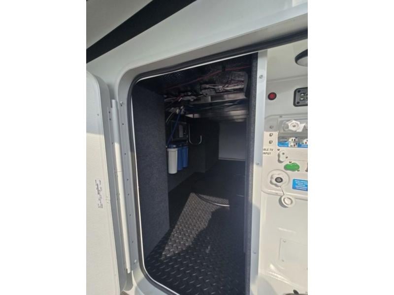 New 2026 Jayco 382FLRB North Point - photo - 15