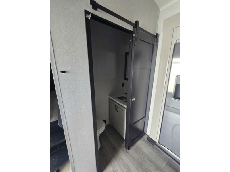 New 2026 Jayco 382FLRB North Point - photo - 23