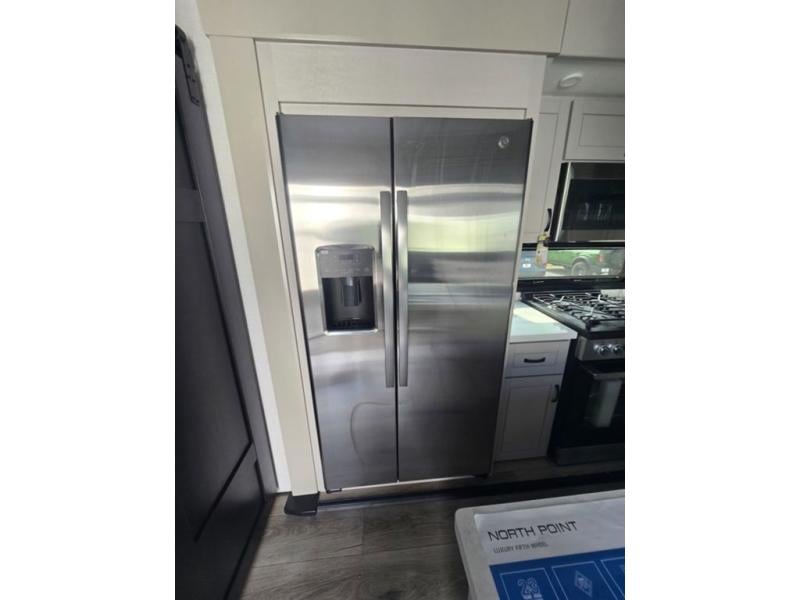 New 2026 Jayco 382FLRB North Point - photo - 27
