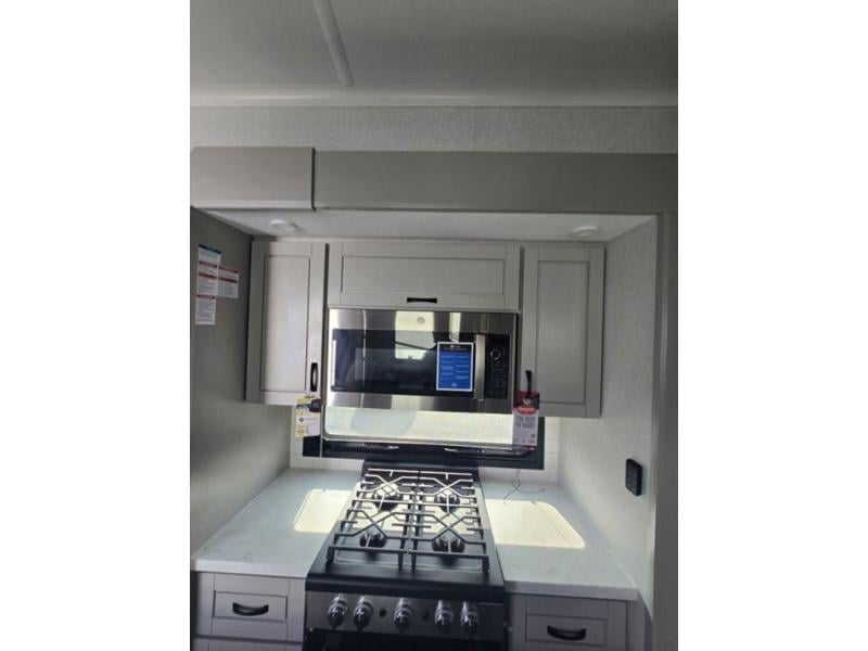 New 2026 Jayco 382FLRB North Point - photo - 33