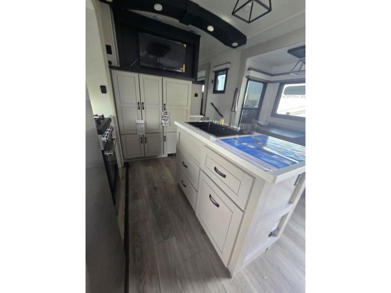 New 2026 Jayco 382FLRB North Point - photo - 35