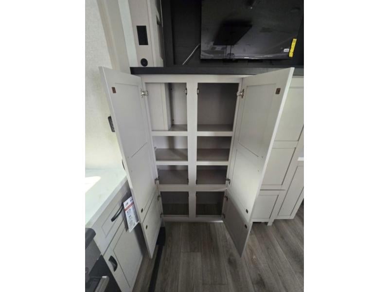 New 2026 Jayco 382FLRB North Point - photo - 40