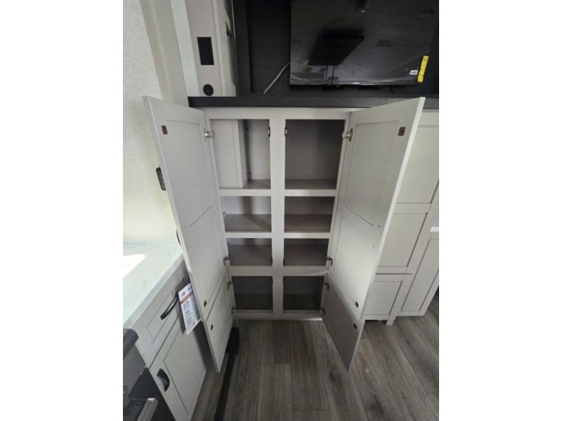 New 2026 Jayco 382FLRB North Point - photo - 40