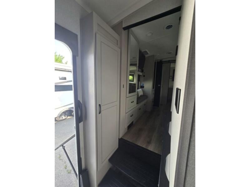 New 2026 Jayco 382FLRB North Point - photo - 58