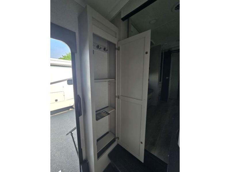 New 2026 Jayco 382FLRB North Point - photo - 59