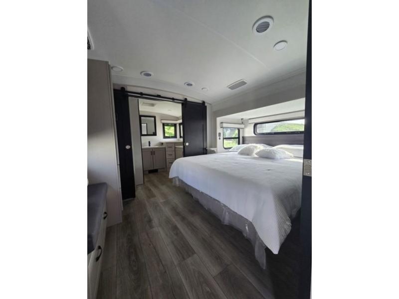 New 2026 Jayco 382FLRB North Point - photo - 61
