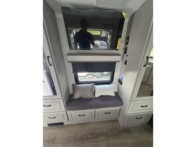 New 2026 Jayco 382FLRB North Point - photo - 63