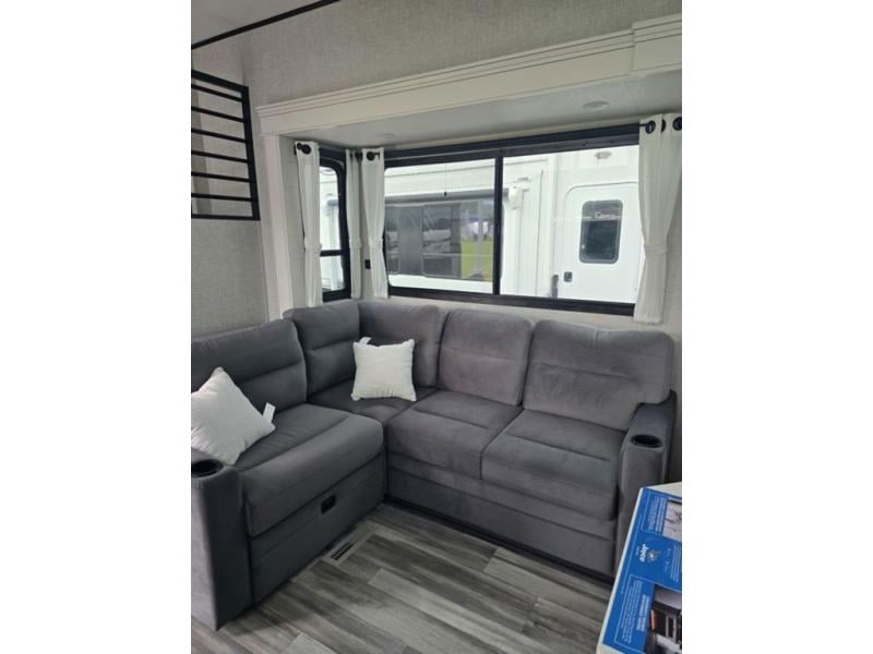 New 2025 Jayco JayLoft Jay Flight Bungalow - photo - 13