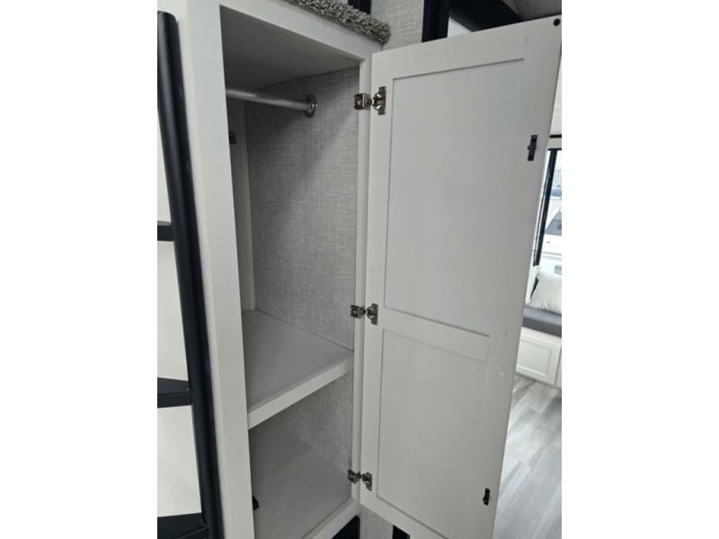New 2025 Jayco JayLoft Jay Flight Bungalow - photo - 33