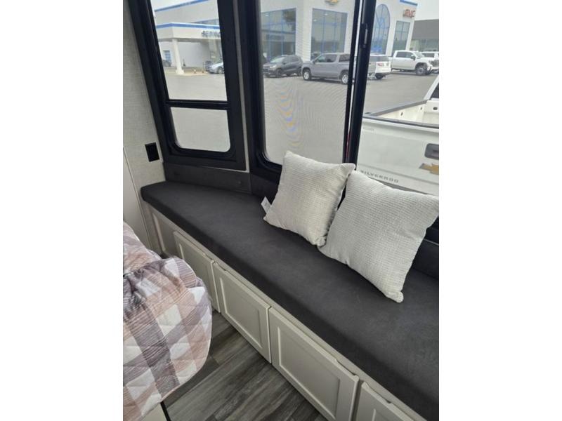 New 2025 Jayco JayLoft Jay Flight Bungalow - photo - 42