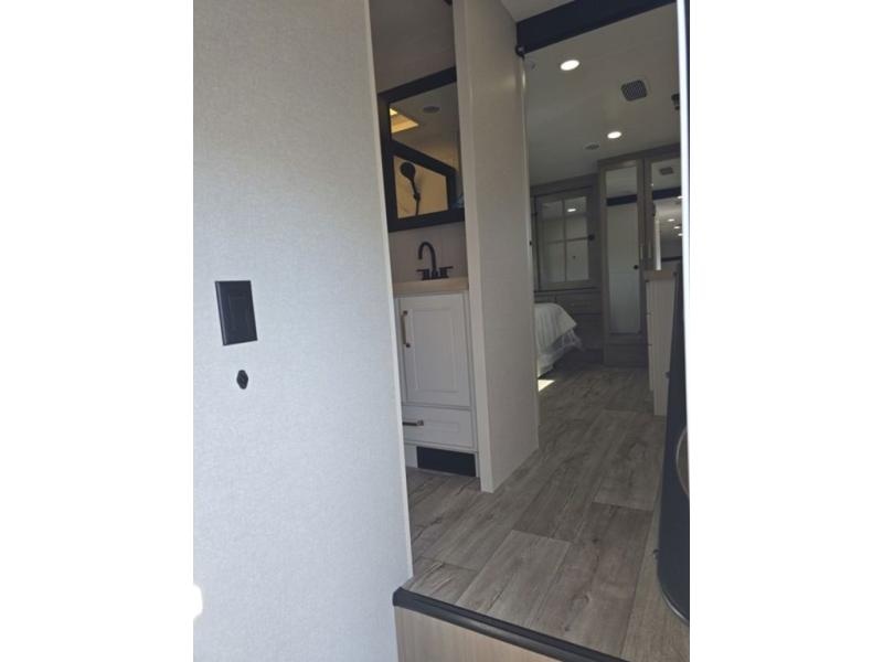 New 2026 Jayco 360DBOK Eagle - photo - 16