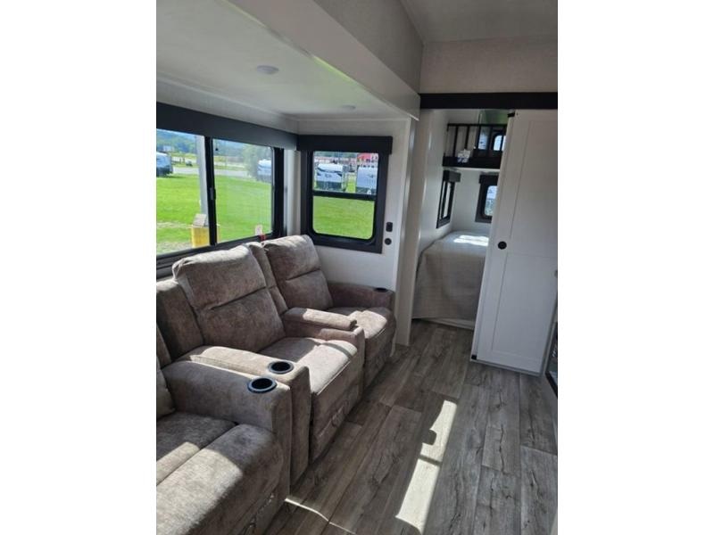 New 2026 Jayco 360DBOK Eagle - photo - 35