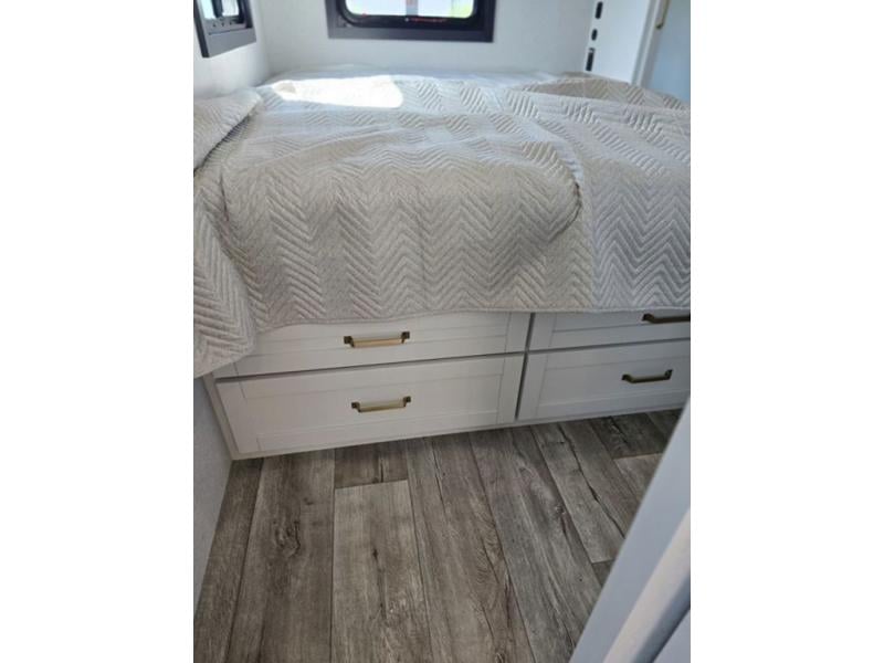 New 2026 Jayco 360DBOK Eagle - photo - 40
