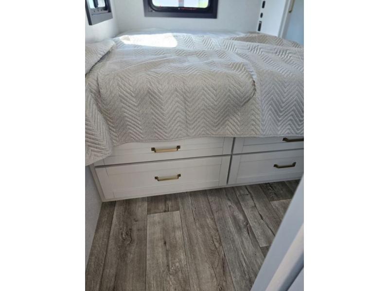 New 2026 Jayco 360DBOK Eagle - photo - 40