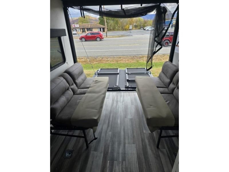 New 2026 Jayco 265TH Jay Flight SLX - photo - 33