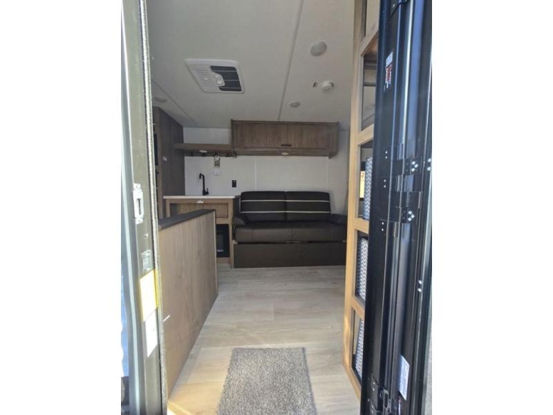 Pre-Owned 2025 Forest River RV 26EV Cherokee Grey Wolf - photo - 6