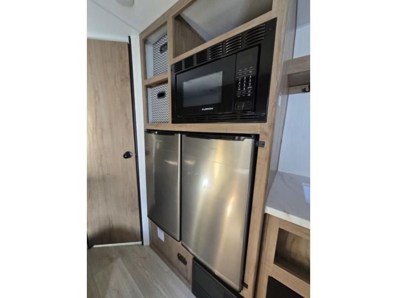 Pre-Owned 2025 Forest River RV 26EV Cherokee Grey Wolf - photo - 13