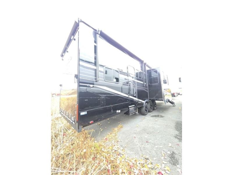 New 2026 Jayco 395 Seismic - photo - 5