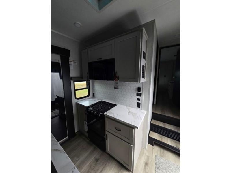 New 2026 Jayco 395 Seismic - photo - 20