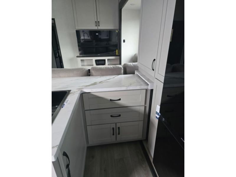 New 2026 Jayco 395 Seismic - photo - 29