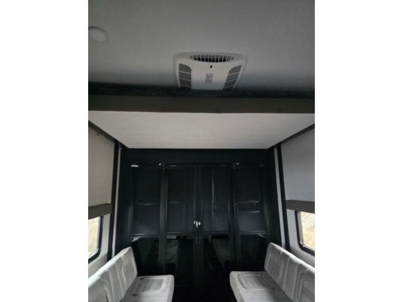 New 2026 Jayco 395 Seismic - photo - 45
