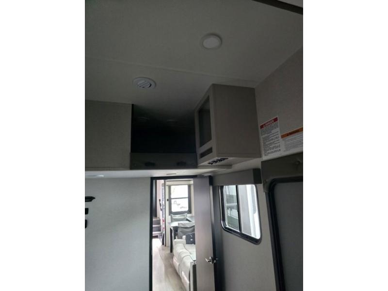 New 2026 Jayco 395 Seismic - photo - 46