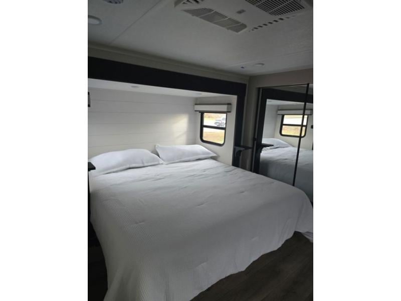 New 2026 Jayco 395 Seismic - photo - 63