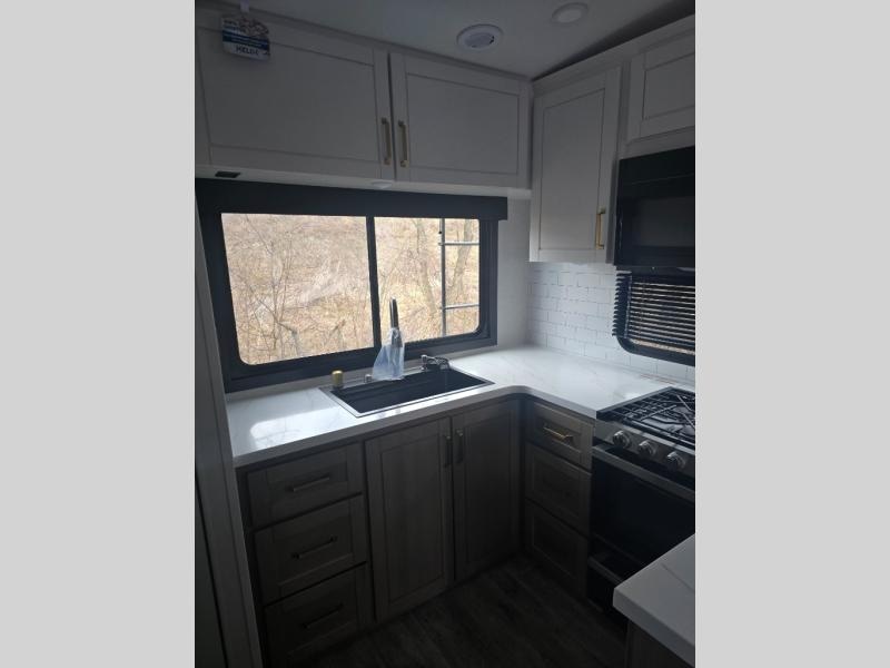 New 2026 Jayco 365UKTS Eagle - photo - 25