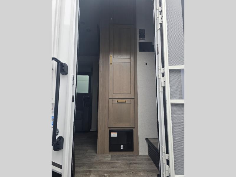 New 2026 Jayco 365UKTS Eagle - photo - 17