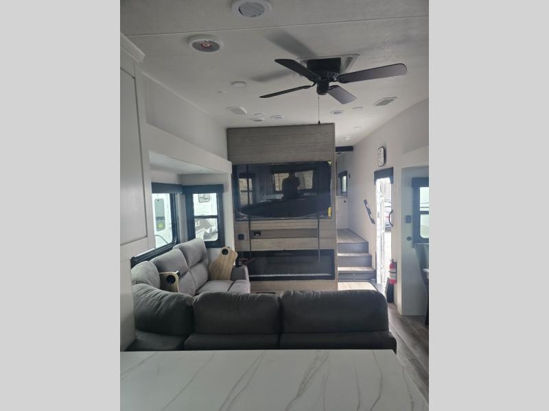 New 2026 Jayco 365UKTS Eagle - photo - 39