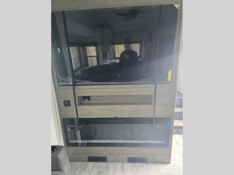 New 2026 Jayco 365UKTS Eagle - photo - 42