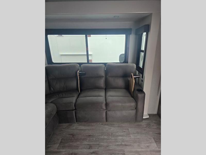 New 2026 Jayco 365UKTS Eagle - photo - 41