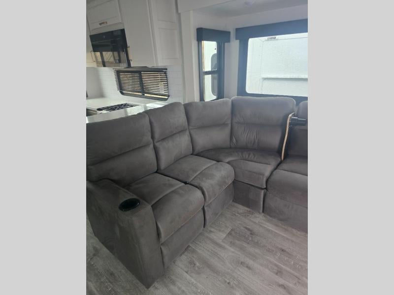 New 2026 Jayco 365UKTS Eagle - photo - 40