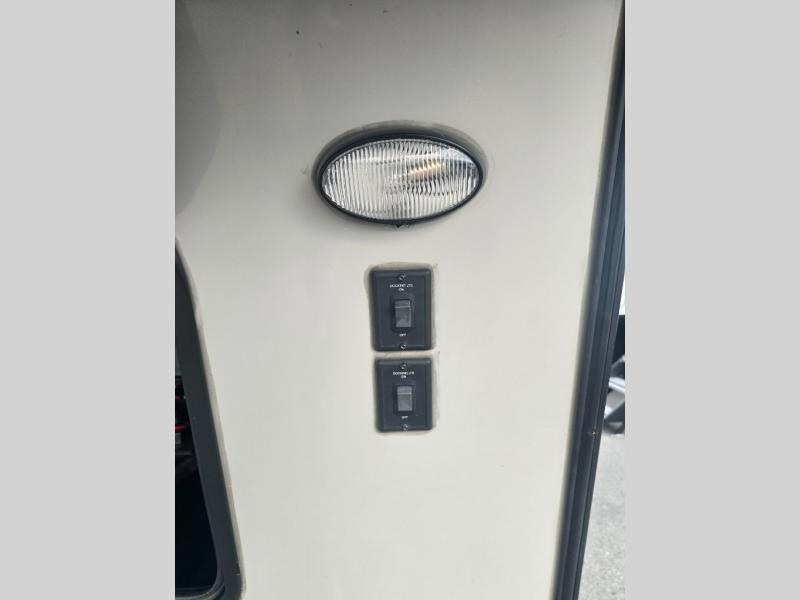 Pre-Owned 2023 Keystone RV 316RLS Cougar - photo - 17